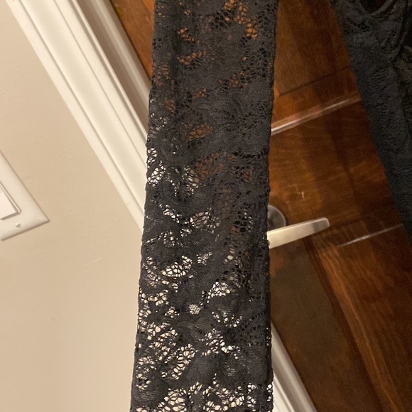 Windsor Formal Cutout Midriff Lace Dress - Picture 6 of 6